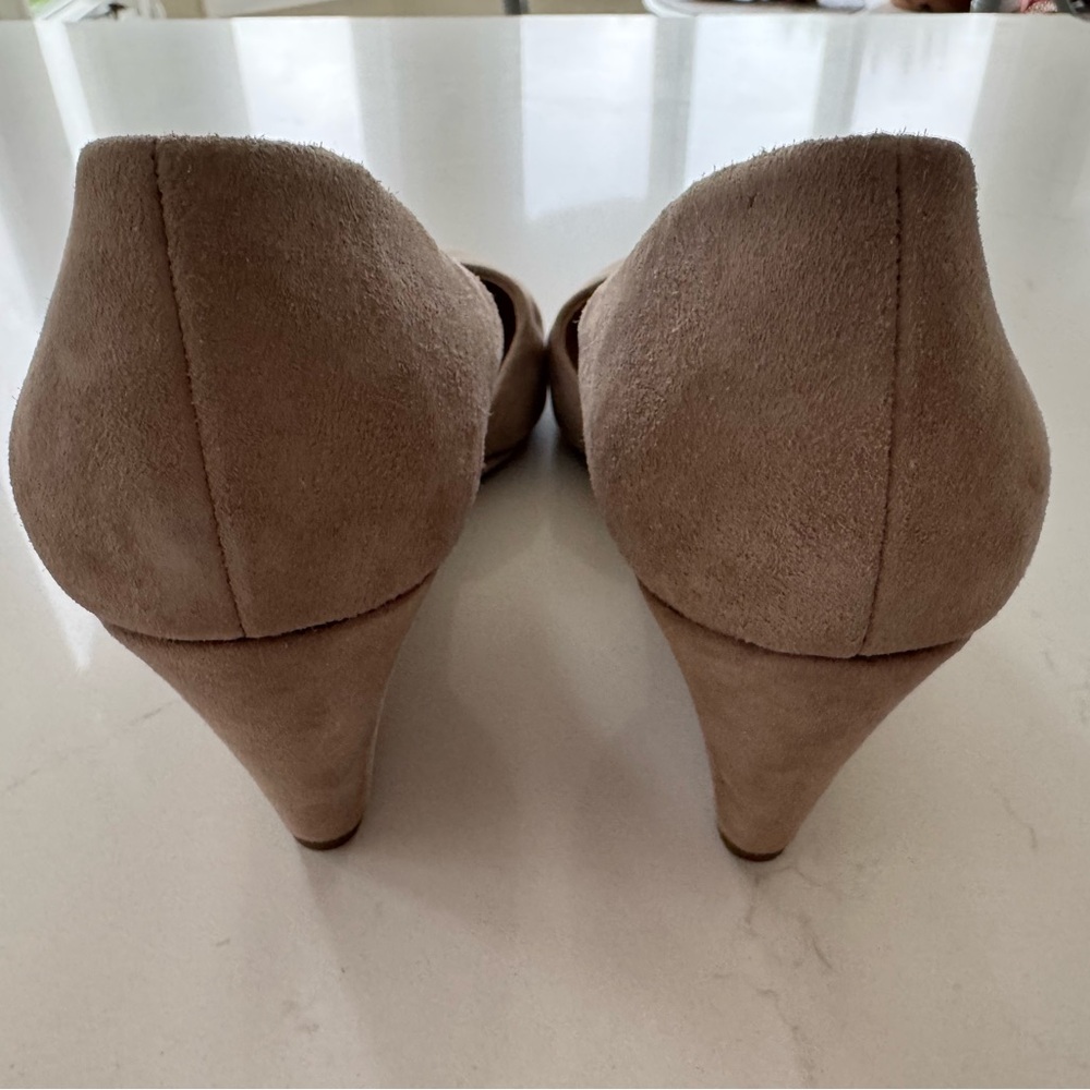 Franco Sarto Taupe Suede Pointed Wedge Heels Size: 12 - Picture 3 of 5